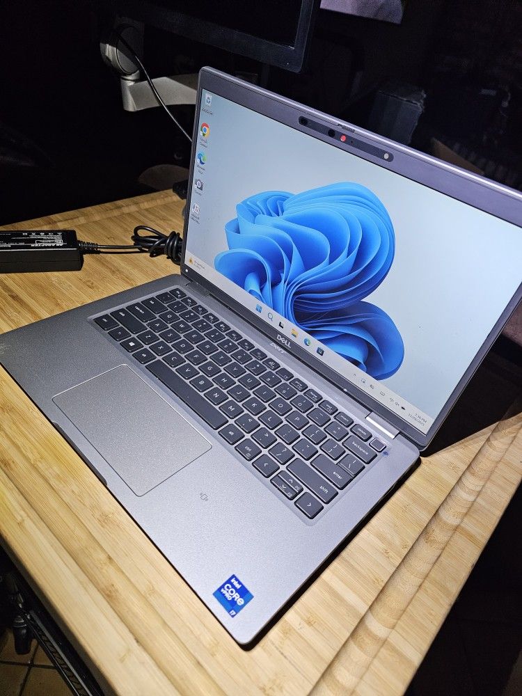 Dell Laptop Intel i7-1185G7-3.0GHz-CPU 1TB SSD 16GB Ram