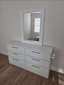 Dresser Whit Mirror - Cómoda con Espejo