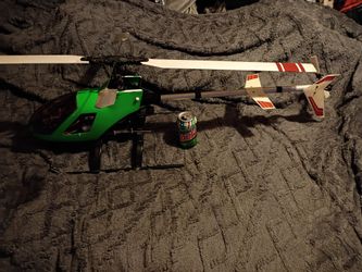 Concept 80 gas powered RC helicopter