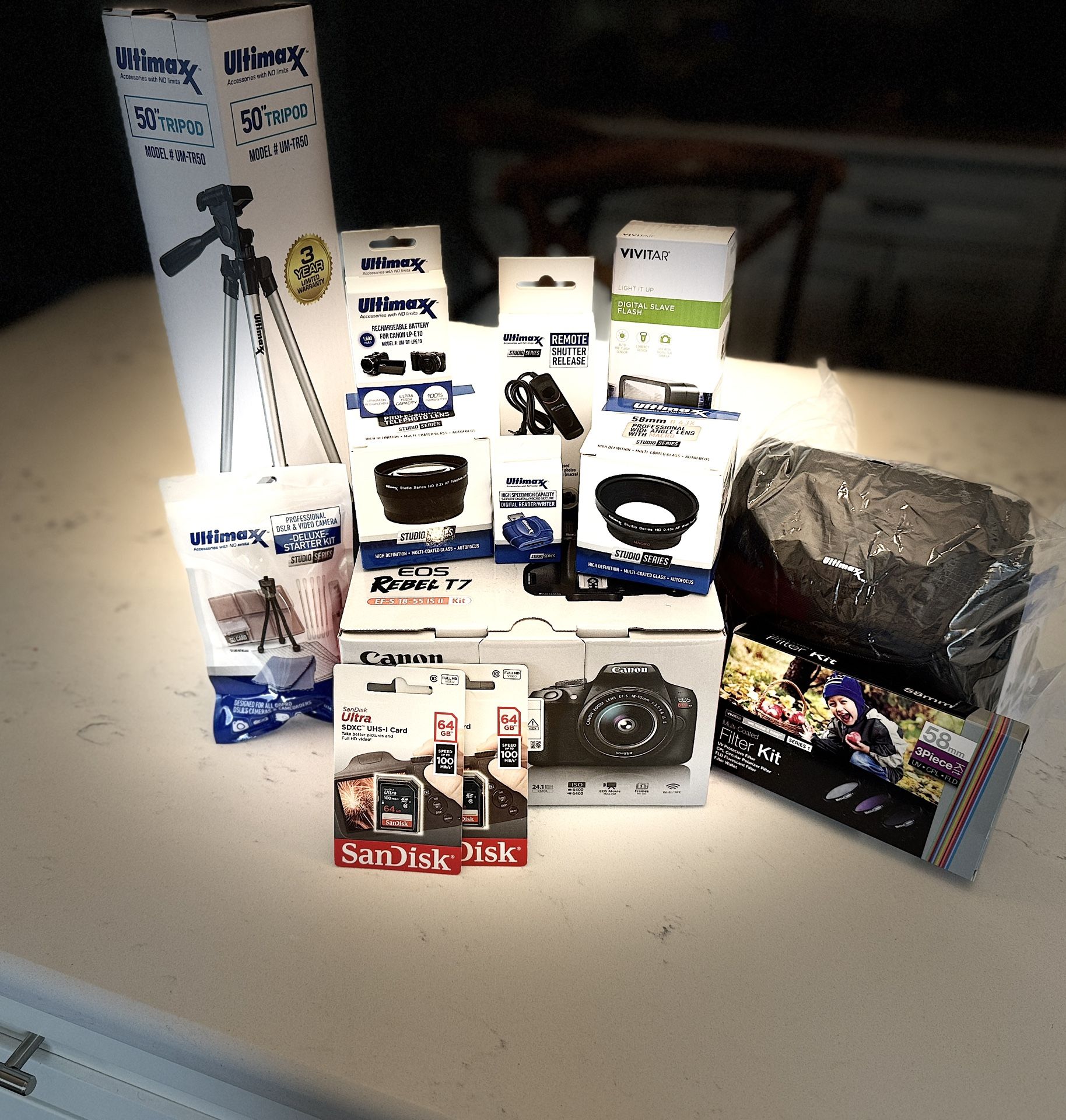 Canon EOS Rebel T7 DSLR Camera Bundle