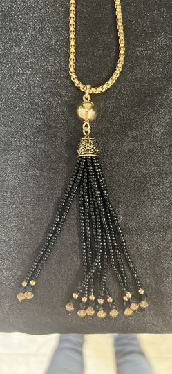 New Avon Beaded necklace