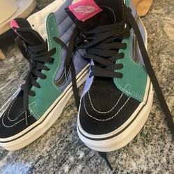 Vans Tennis Shoes