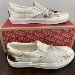 Vans Classic Slip On Brocade Floral sneakers size 7.5 brand new in box