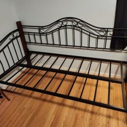 Day Bed Frame 