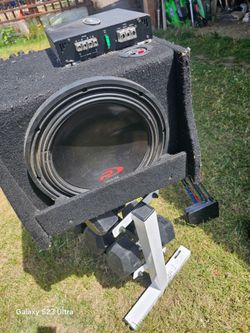 Subwoofer Alpine And amplifier