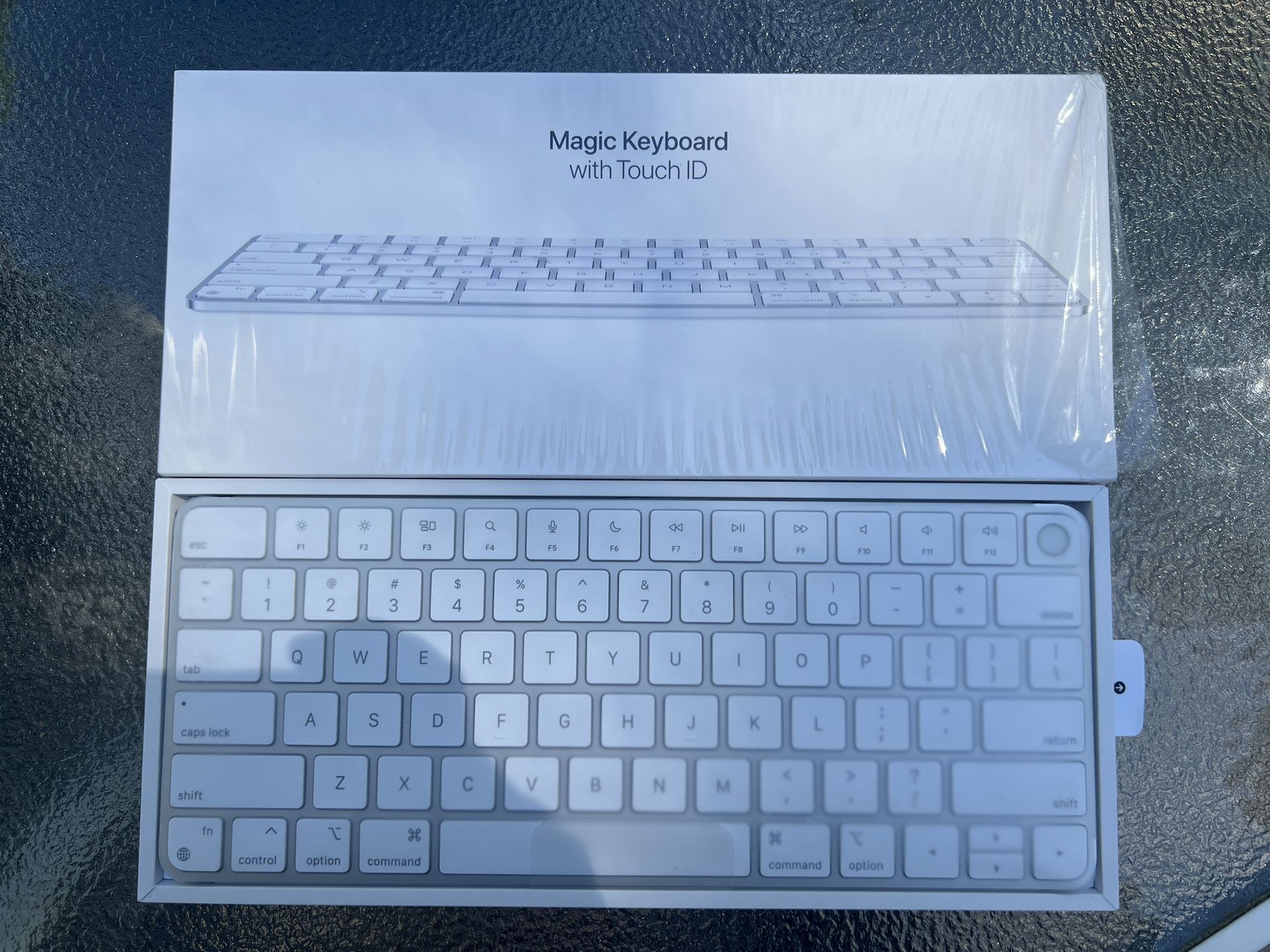 Apple Magic Keyboard With Touch ID 