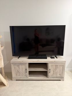 Entertainment center