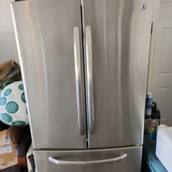 General Electric Double Door Refrigerator