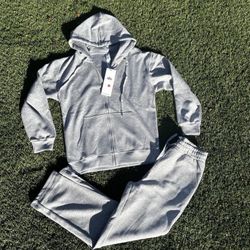 Alo Yoga Grey ( Hoodie & Pants) Size Medium