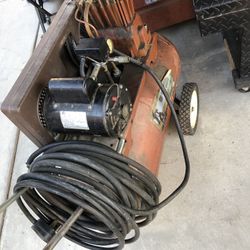 20 gal craftsman compressor good conditions 220 single face