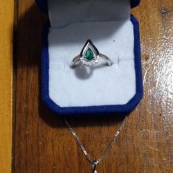 New .925 Sterling Silver Emerald Ring Size 7 And Necklace 