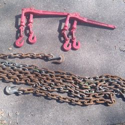 20ft 5/16" G70 Transport Chain & (2) Ultra-Tow 2,600lb Lever Binders
