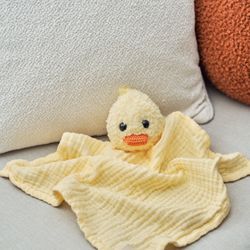 🍼 Handmade 4-Layer Muslin Blanket with Figure Heads – Brand New, Never Used 🍼