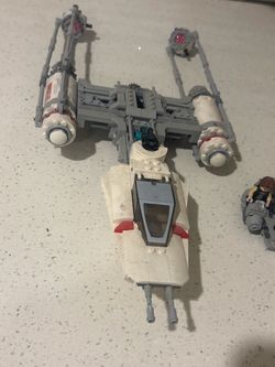 Star Wars Lego has droid and pilot