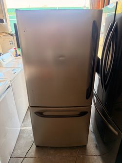 Bottom Freezer Refrigerator Stainless Steel