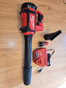 M12 Milwaukee blower, battery and charger