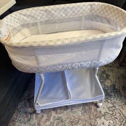 Bassinet 