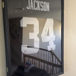 BO JACKSON SIGNED JERSEY 