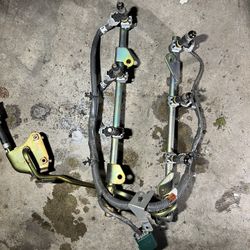 2006 Nissan 350z Fuel Injector Rail Part