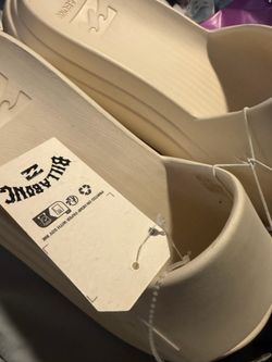 New men’s billabong sandals 11
