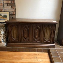 A/ Vintage recorder and 8 tracks player