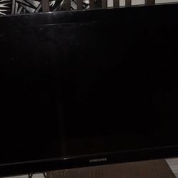 SAMSUNG TV(NOT SMART)