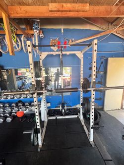 Body Solid squat rack