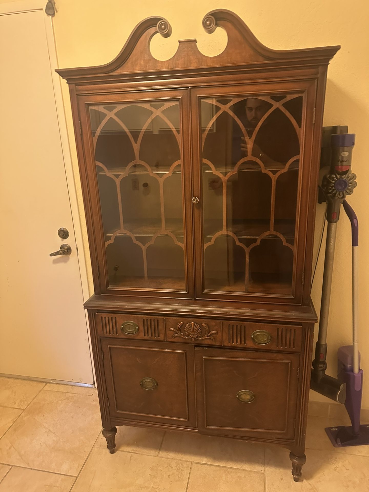 vintage china cabinet / hutch 