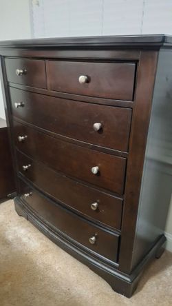 Chest/Dresser