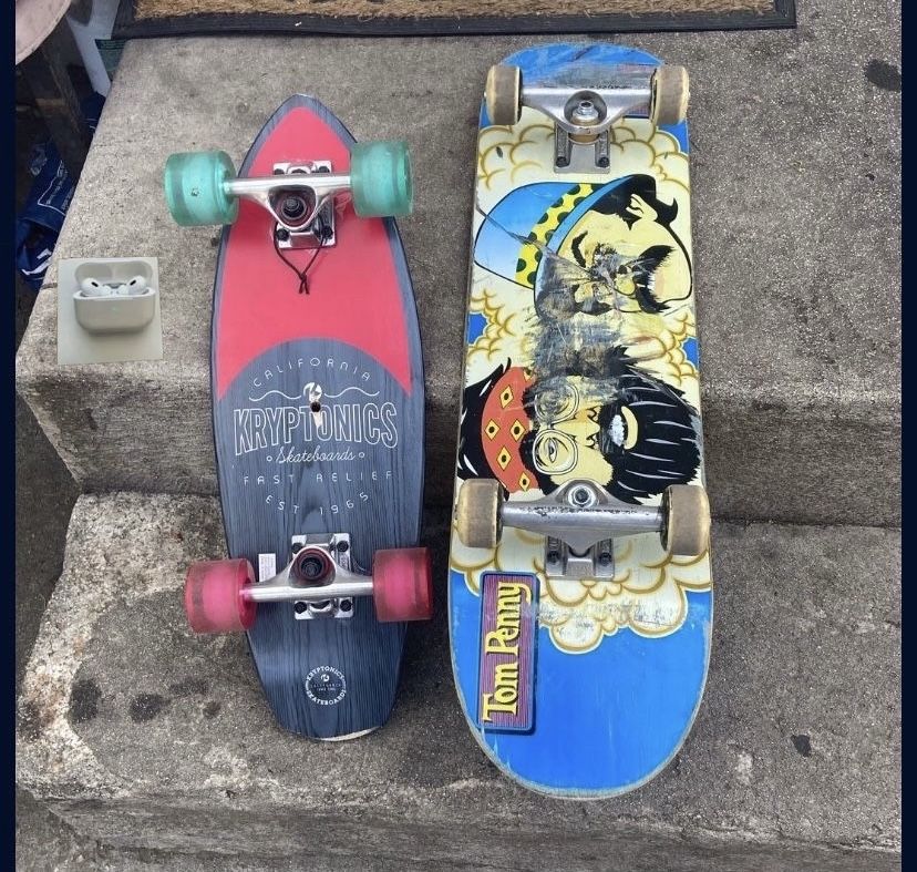 Apple Airpods & 2 Skateboards