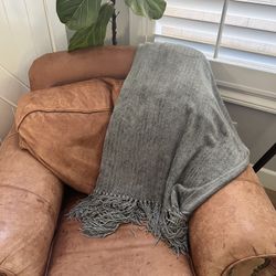 Restoration Hardware Throw Blanket Chenille Ribbed Fringe 50” x 80”