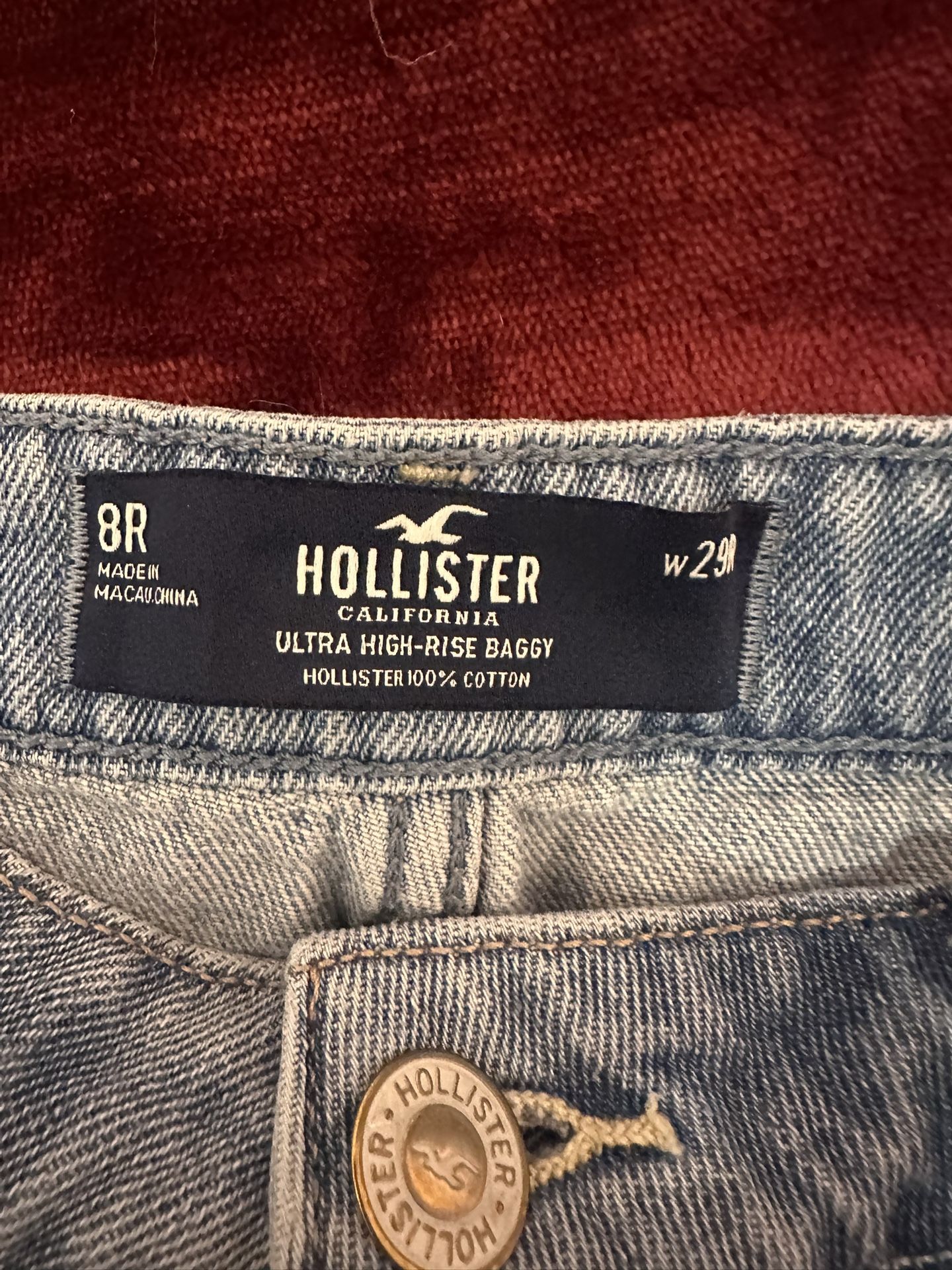 Hollister Ultra High Ride Baggy Size 8 Short