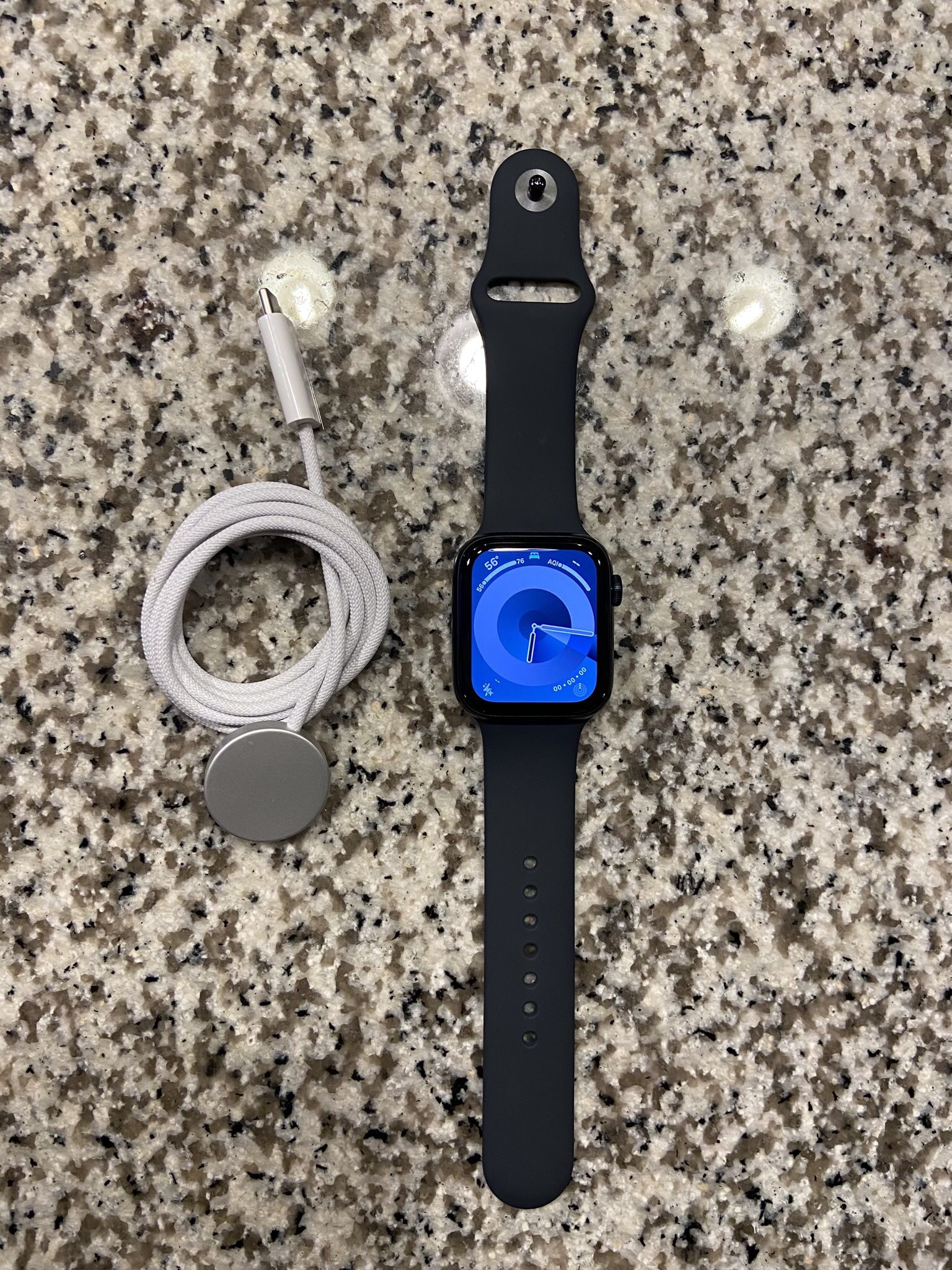 NEW Apple Watch Series SE 2nd Generation 44mm Midnight Black With Charger And Apple Warranty