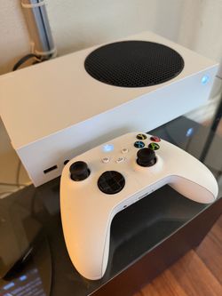 XBOX Series S with 2TB card cables controller