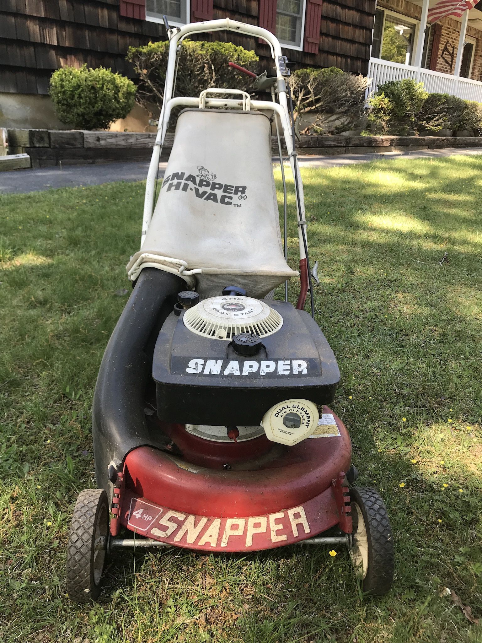 Vintage Snapper Hi-Vac Self-Propelled Walk-Behind Lawn Mower