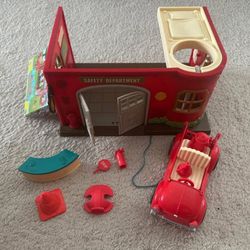 lil woodeez fire station