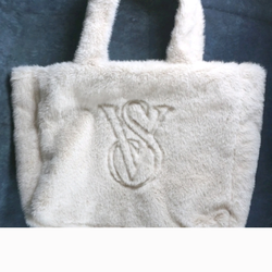 VICTORIAS SECRET WHITE PLUSH TOTE