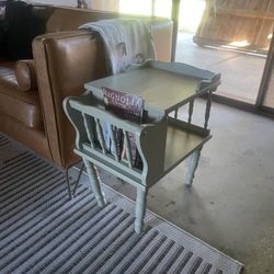 Magazine And End Table 