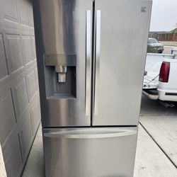 Kenmore Refrigerator 