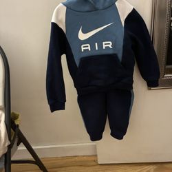 2t Nike Sweat Suit 