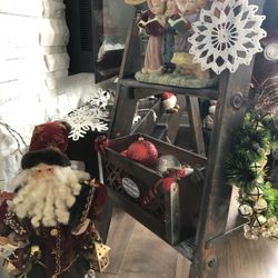 2 Feet Vintahe Ladder Repainted To Rustic Style