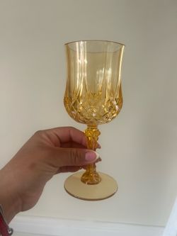Gold plastic wine glasses 22pc