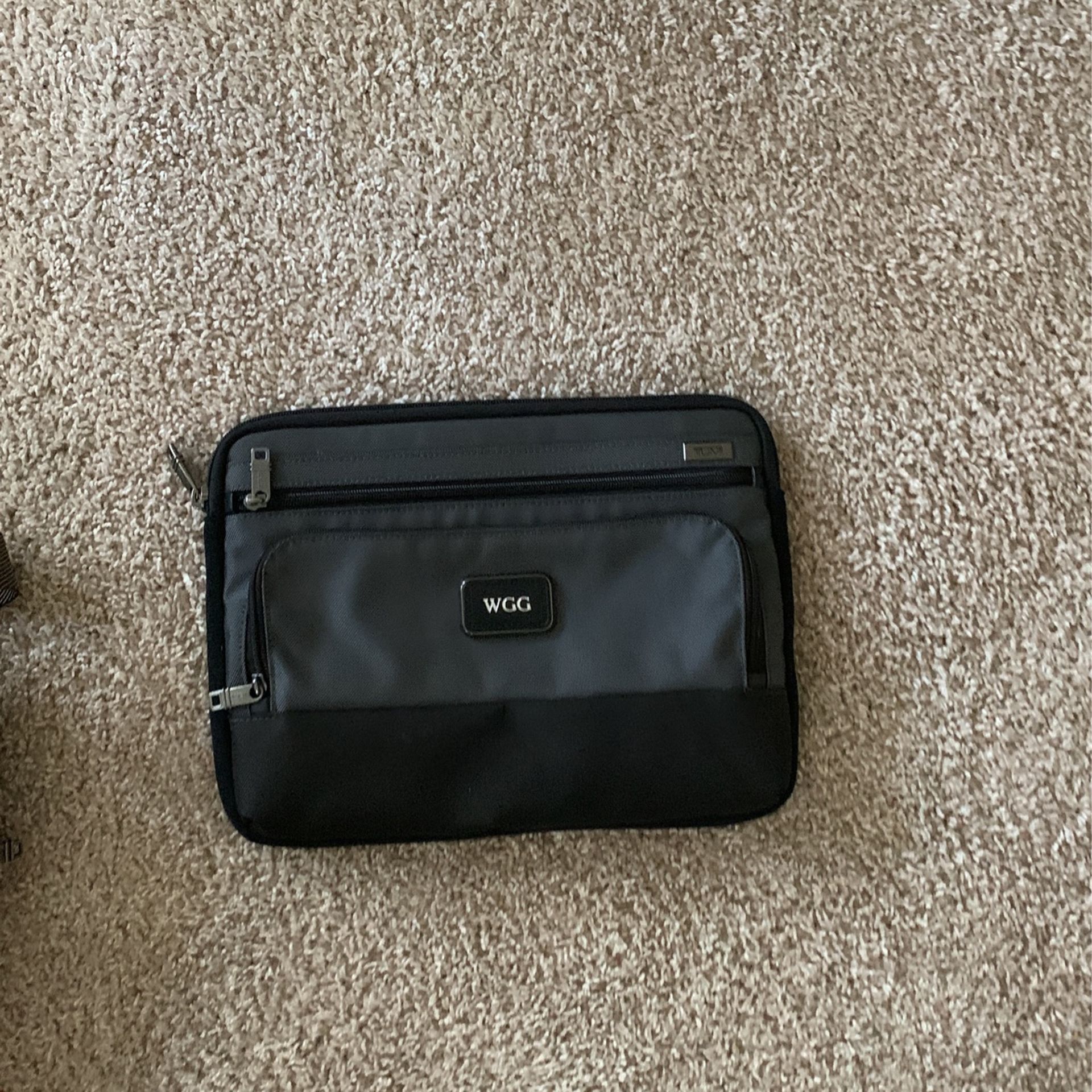 Tumi laptop 13” sleeve