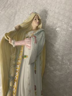 🍀beautiful, Lenox The Legendary Princesses "Rapunzel" Porcelain tFigurine/ 🍀hermosa figura de porcelana Lenox Las princesas legendarias . Tall 8 in,