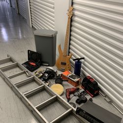 Electric Bass Guitar W Amp