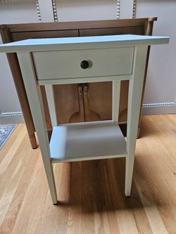 White IKEA end/side table