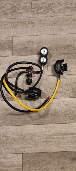 Regulator for scuba diving four hoses