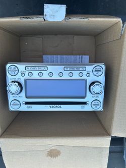 2012-2014 FJ Cruiser OEM Radio
