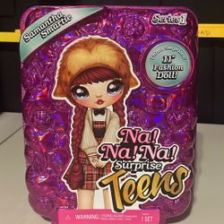 Na Na Na Surprise Teens 11” Fashion Doll Samantha Smartie Doll - NEW