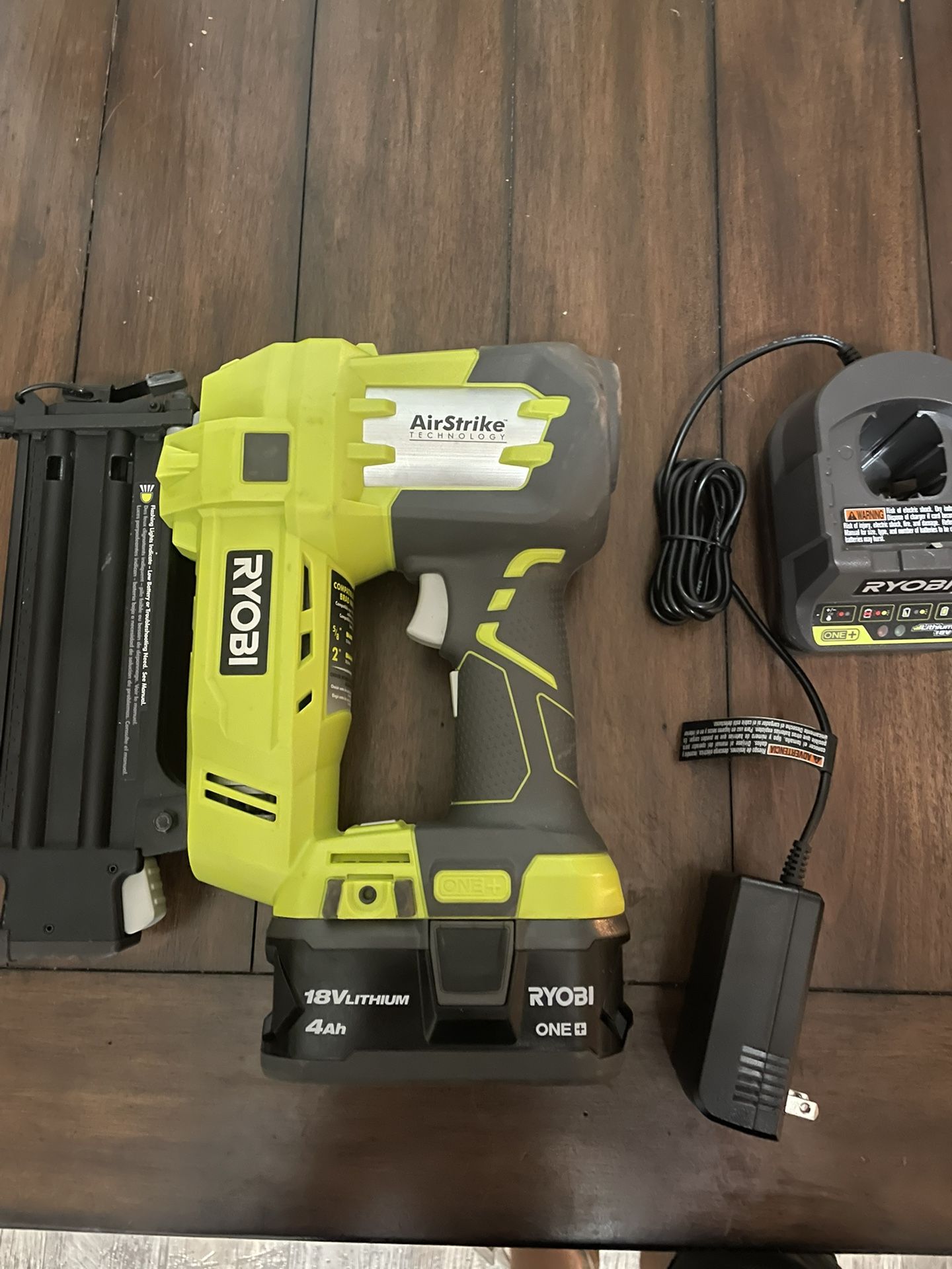Ryobi 18v 18ga Brad Nailer W/ 4ah HP Battery & Charger